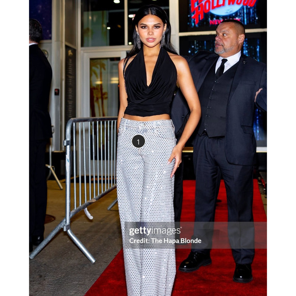 Alice + Olivia TRISH EMBELLISHED JEAN US 26 New with Tags - Picture 6 of 10